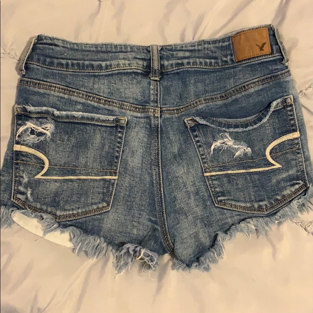 Shorts - Picture 2 of 3